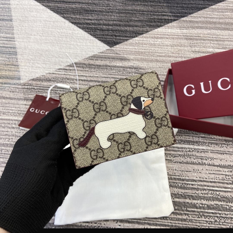 G*u*i wallets & purse